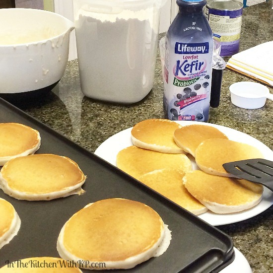 Blueberry Kefir Pancakes #KefirCreations #shop #recipe www.InTheKitchenWithKP 4